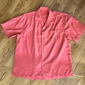 Men’s Tommy Bahama 100% silk shirt